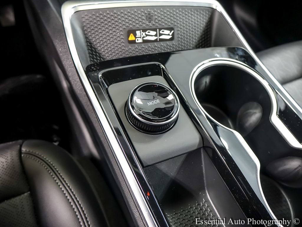 2027 Chevrolet Equinox LT - Photo 19