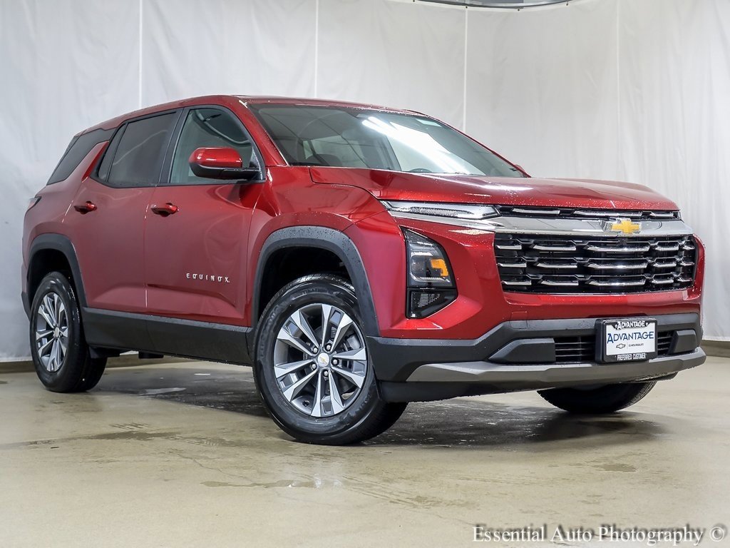 2026 Chevrolet Equinox LT photo 2