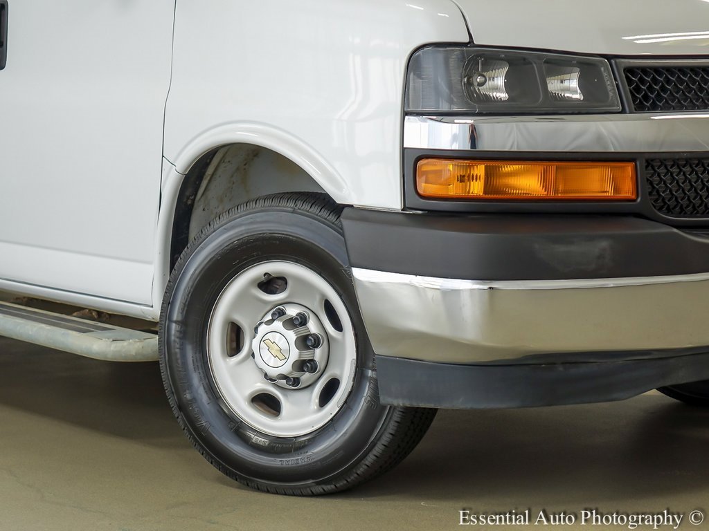 2024 Chevrolet Express Cargo 2500 Van photo 2