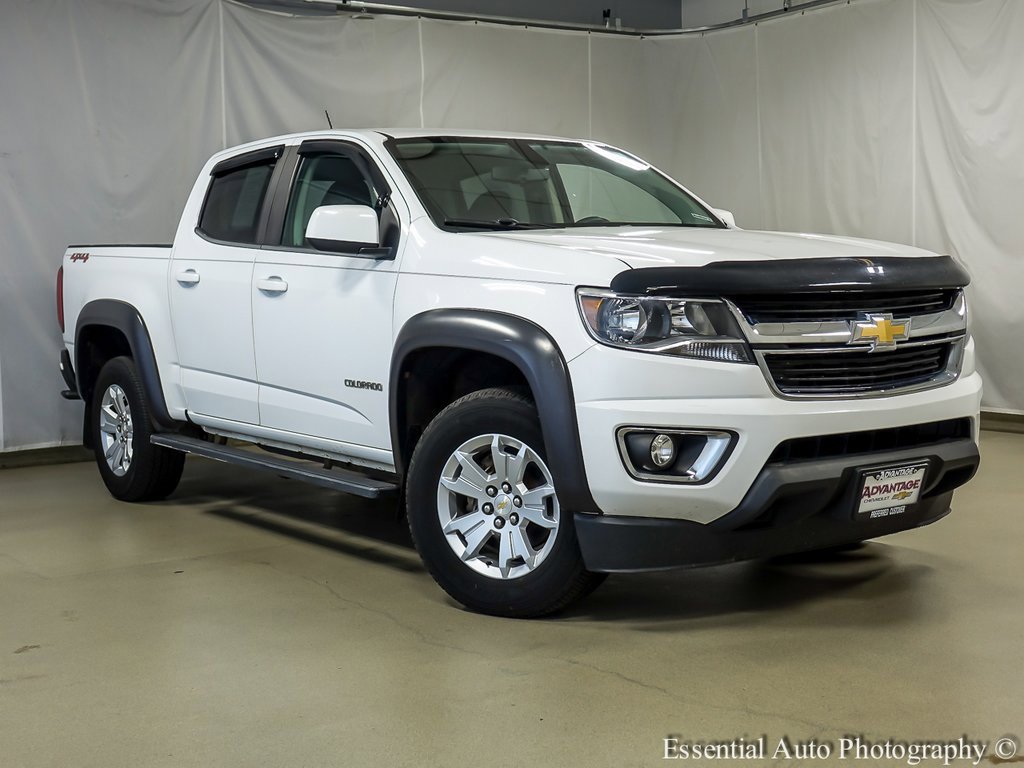 2018 Chevrolet Colorado LT photo 2