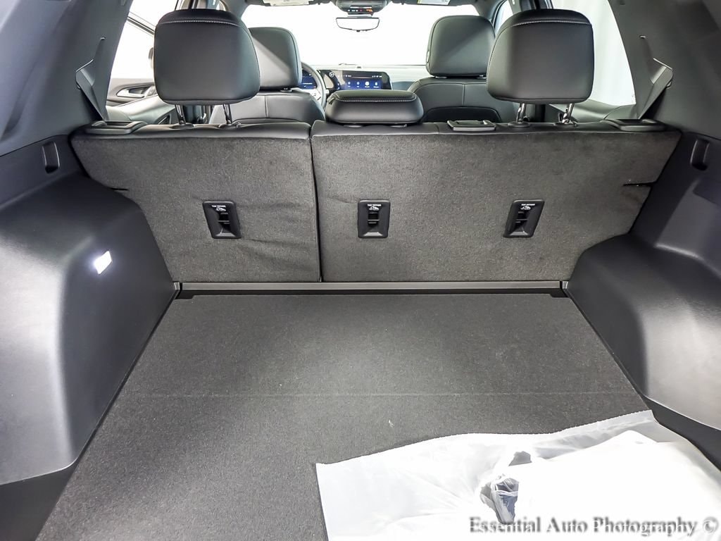 2027 Chevrolet Equinox LT - Photo 20