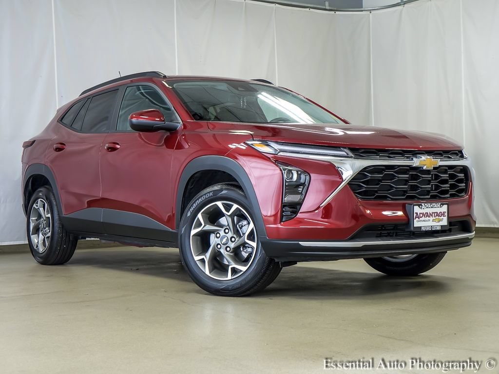 Used 2025 Chevrolet Trax LT SUV