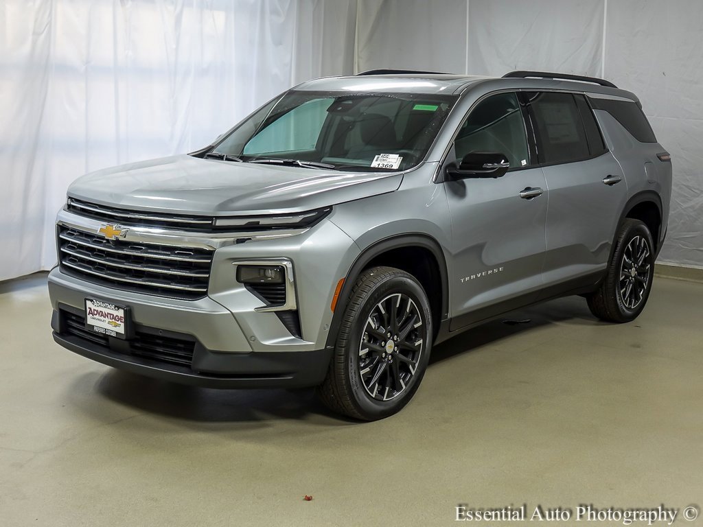 2026 Chevrolet Traverse photo 3