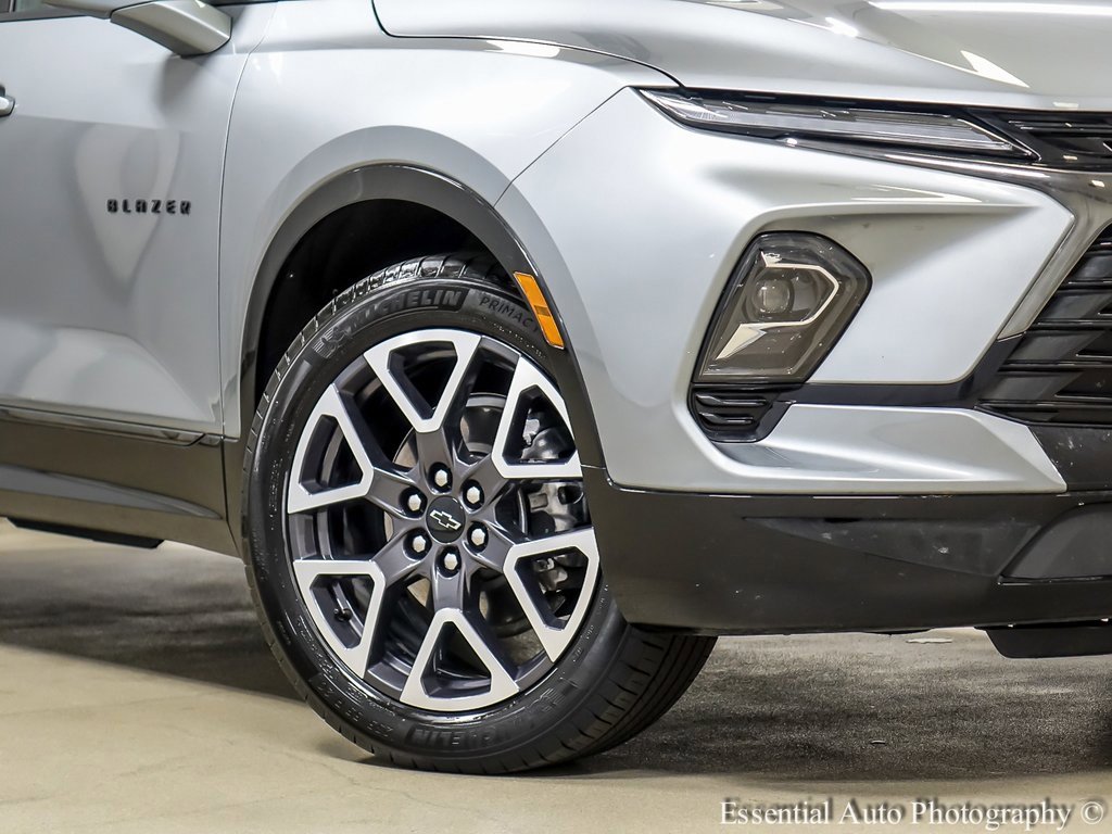 2025 Chevrolet Blazer RS photo 4