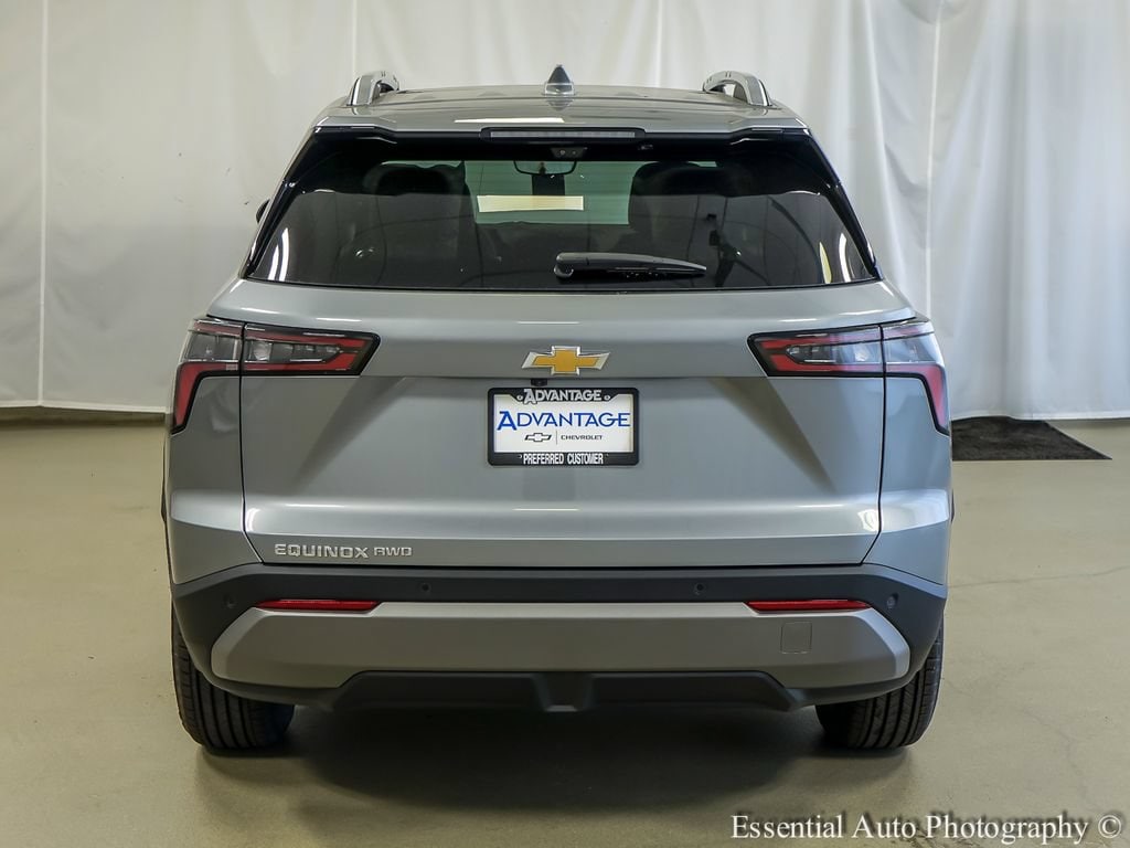 2027 Chevrolet Equinox LT - Photo 6