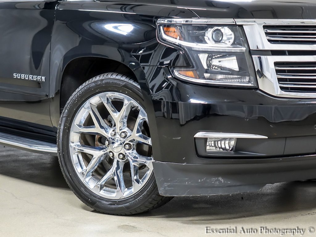 2017 Chevrolet Suburban Premier photo 3