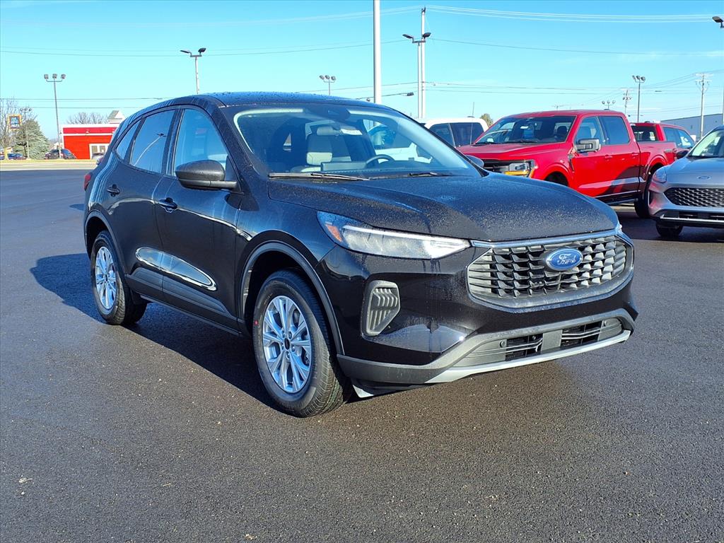 2026 Ford Escape Base's photo