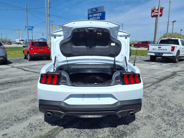 2025 Ford Mustang GT Premium Convertible - Photo 10