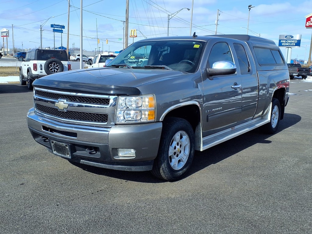 Used 2009 Chevrolet Silverado 1500 LT 4x2 LT Extended Cab 6.5 ft. SB