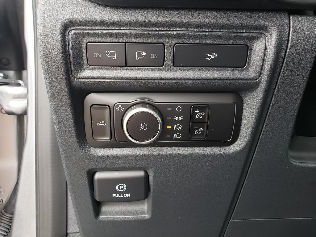 2023 Ford F-150 XLT - Photo 22