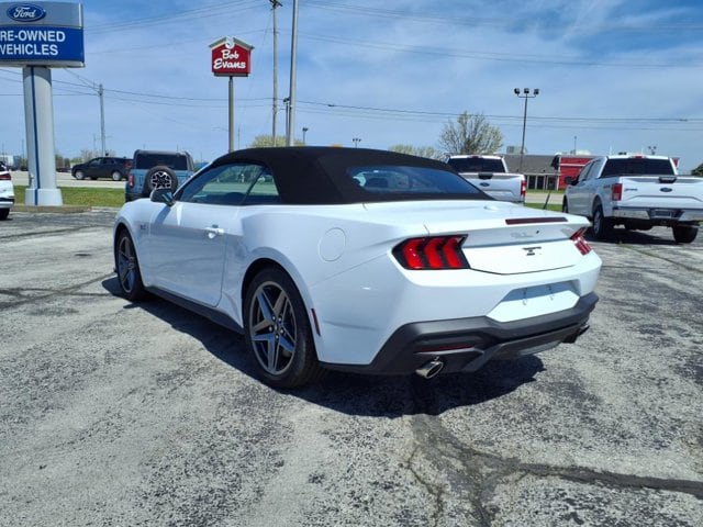 2025 Ford Mustang GT Premium Convertible - Photo 11