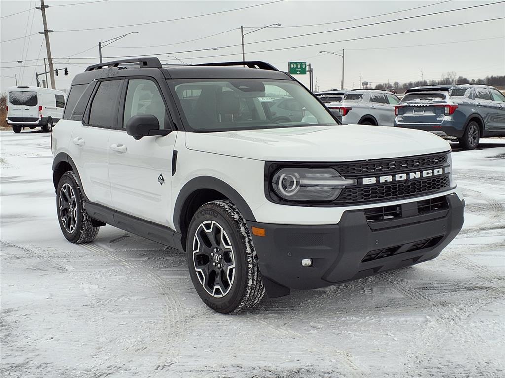 2025 Ford Bronco Sport Outer Banks's photo