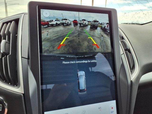 2023 Ford Edge SEL - Photo 17