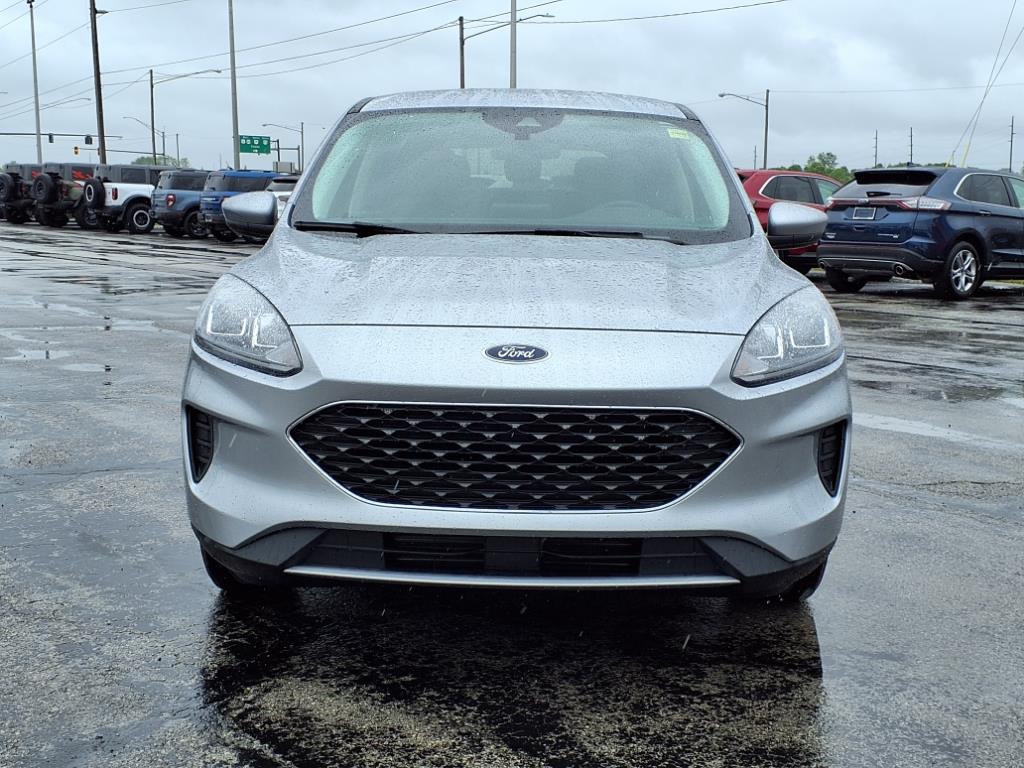 Used 2021 Ford Escape SE with VIN 1FMCU0G63MUB19733 for sale in Fremont, OH