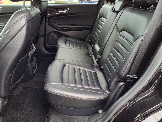 2023 Ford Edge SEL - Photo 16
