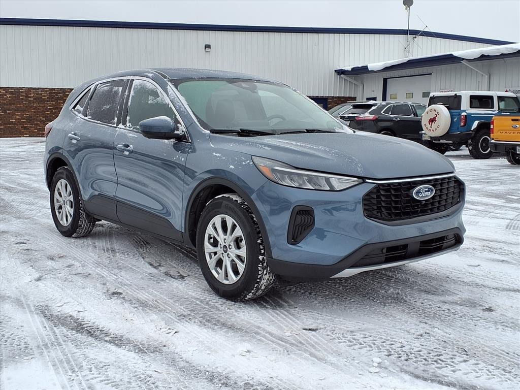 2023 Ford Escape Active's photo