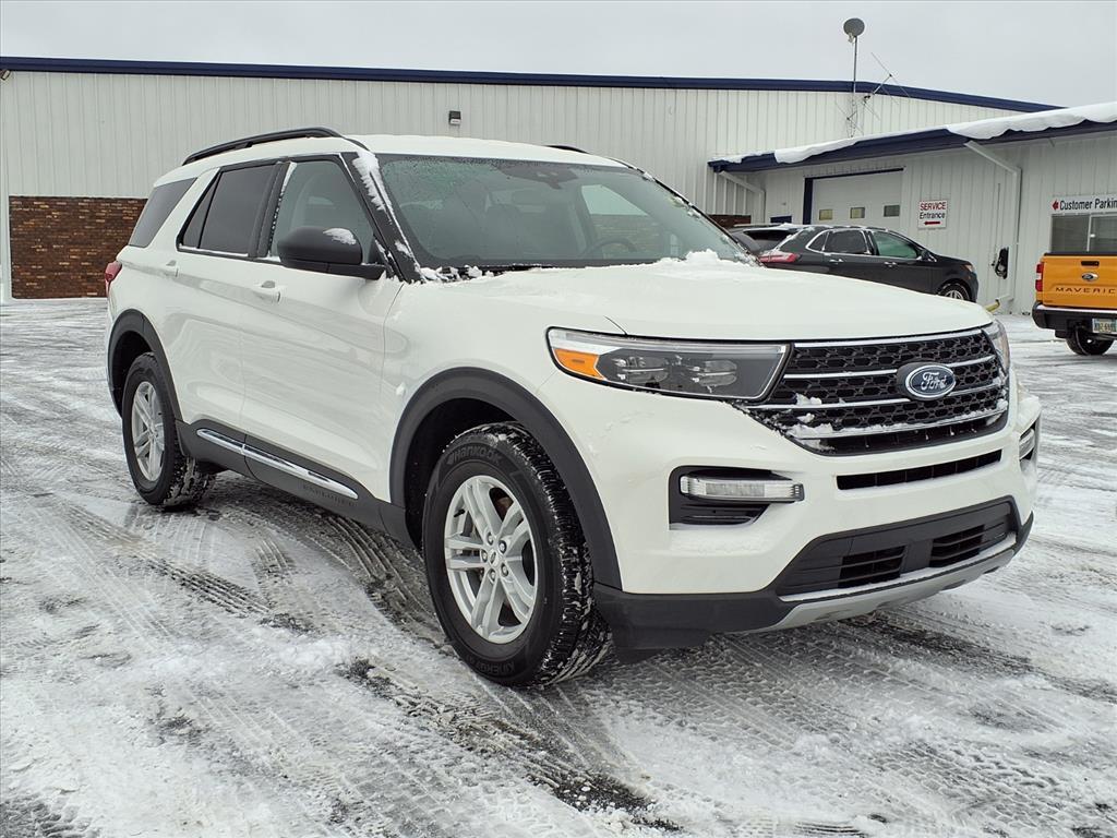 2023 Ford Explorer XLT's photo