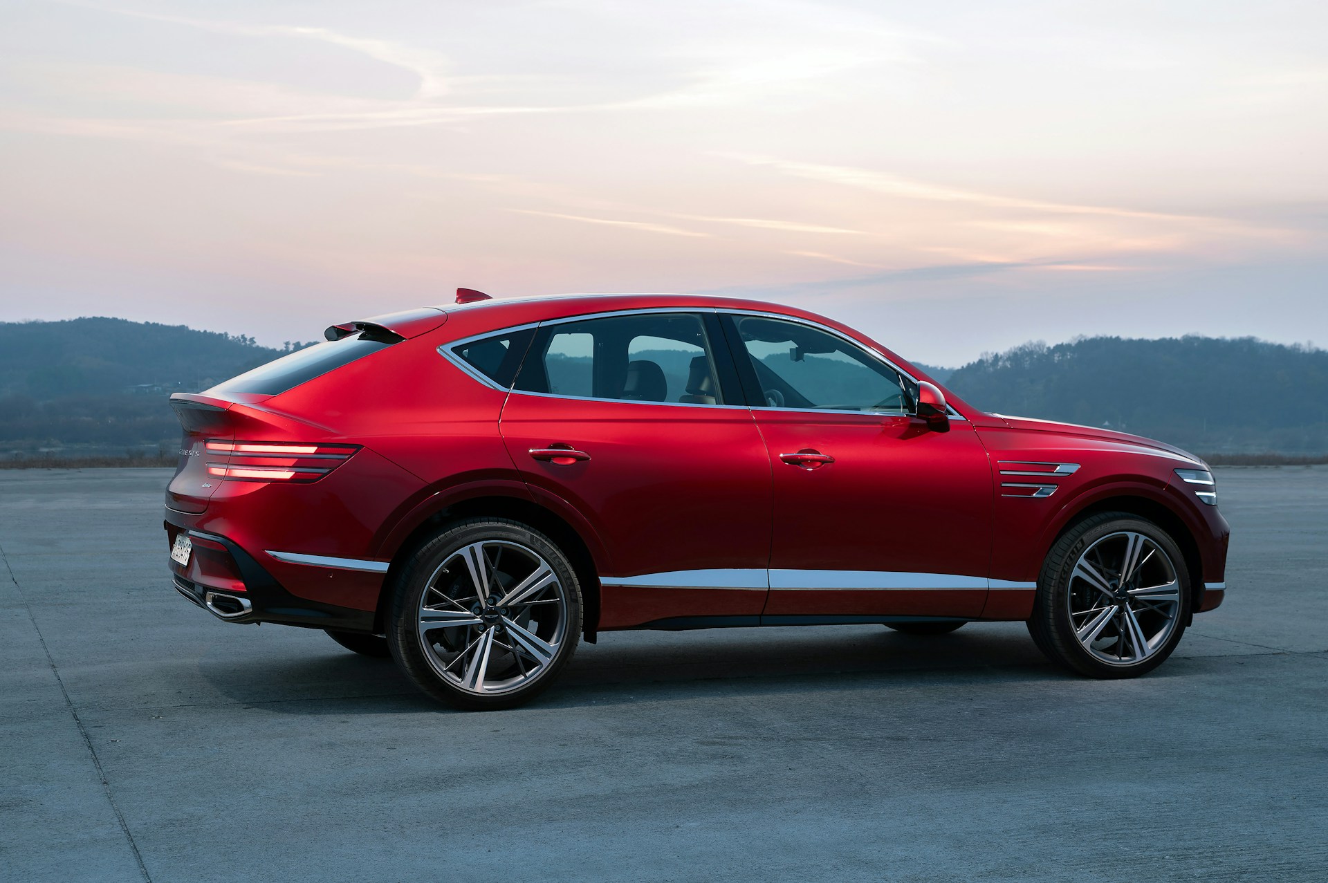 hyundai-motor-group-zfuSTAi3IwU-unsplash.jpg