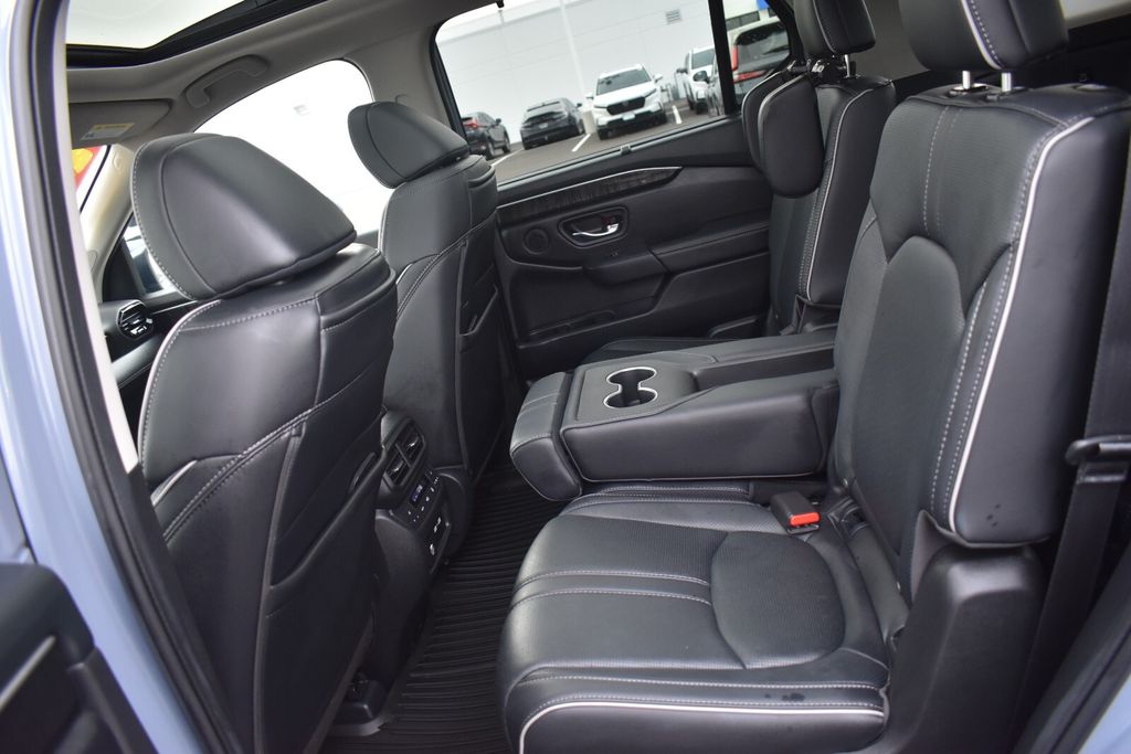 2023 Honda Pilot Elite - Photo 23