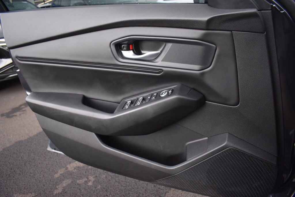 2025 Honda Accord SE - Photo 28