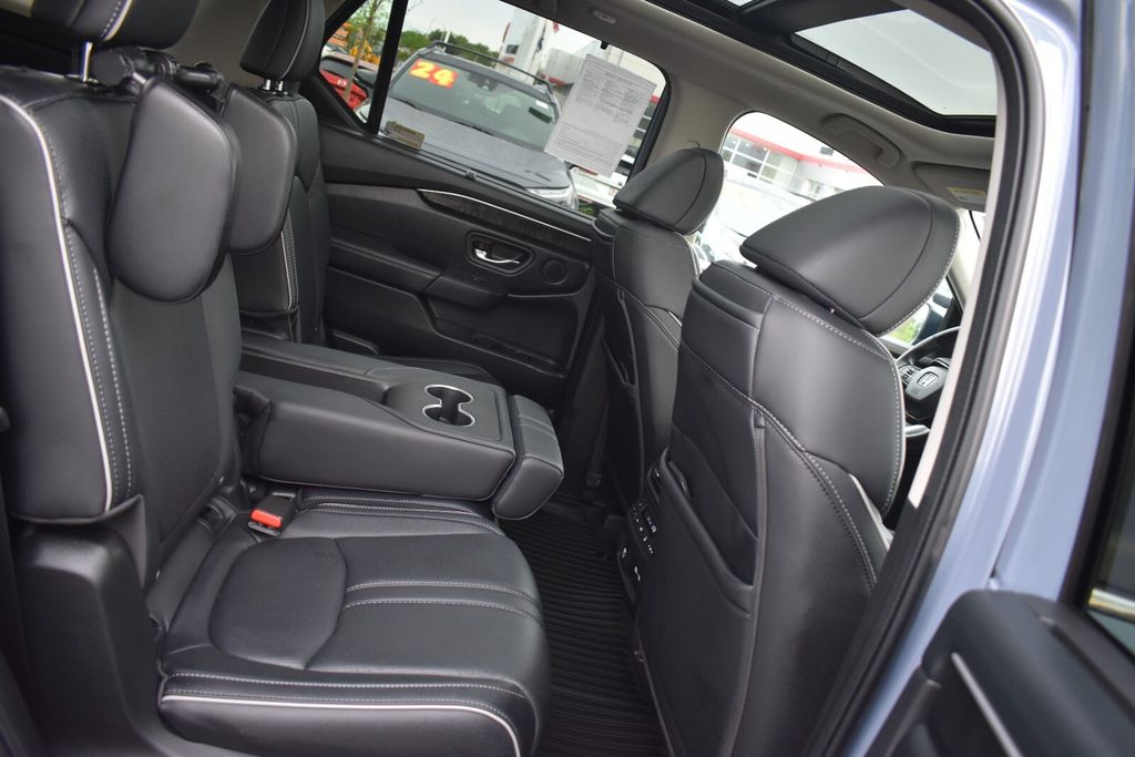 2023 Honda Pilot Elite - Photo 17
