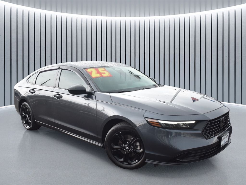 2025 Honda Accord SE - Photo 10