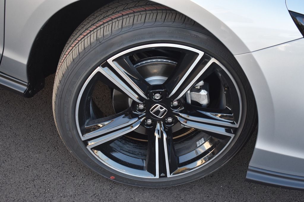 2026 Honda Accord SE - Photo 11
