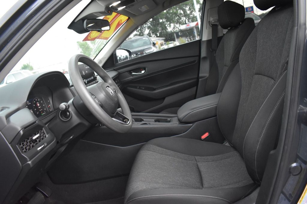 2025 Honda Accord SE - Photo 20