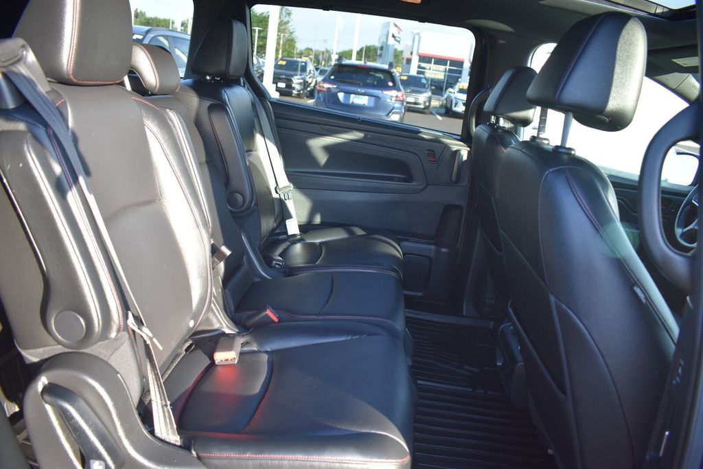 2024 Honda Odyssey SPORT - Photo 16