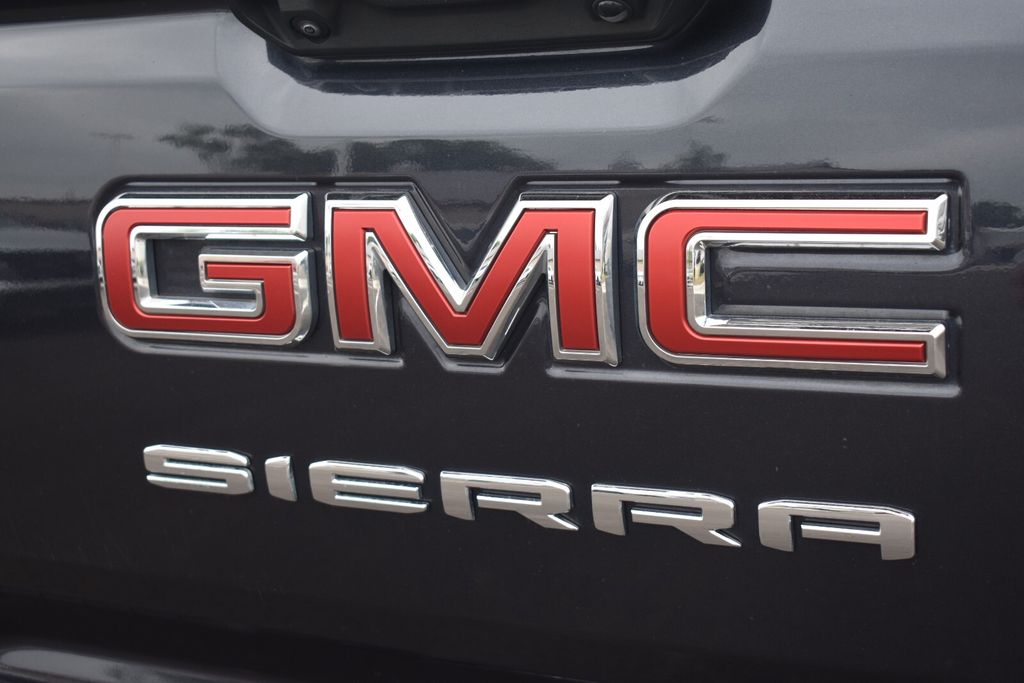 2024 GMC Sierra 1500 Elevation - Photo 17