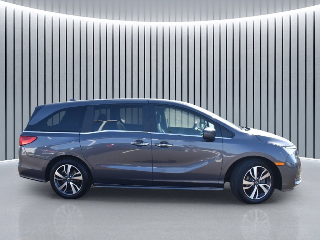2022 Honda Odyssey Touring - Photo 2