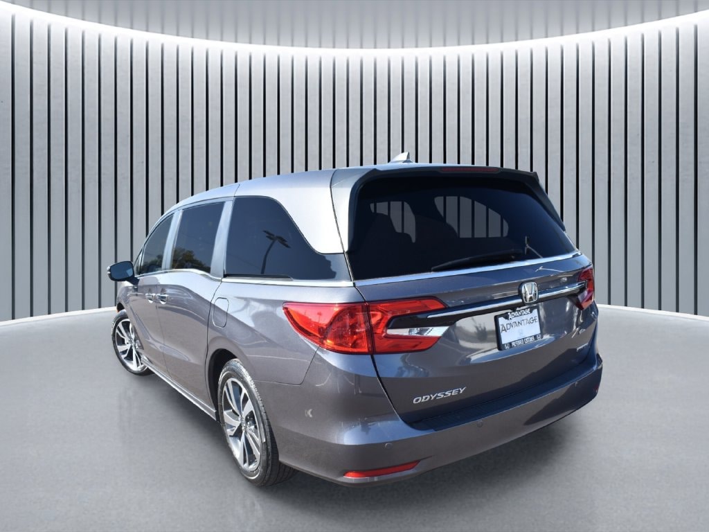 2022 Honda Odyssey Touring - Photo 5