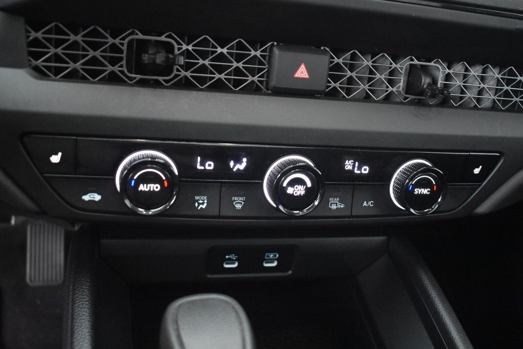 2025 Honda Accord SE - Photo 25