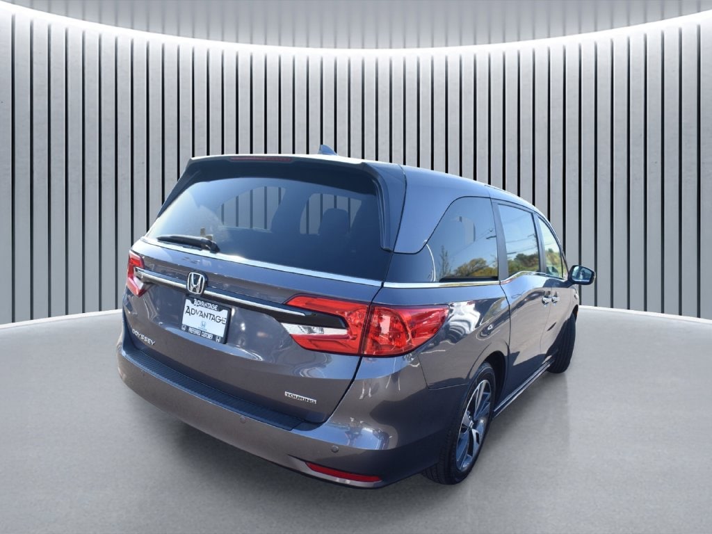 2022 Honda Odyssey Touring - Photo 3