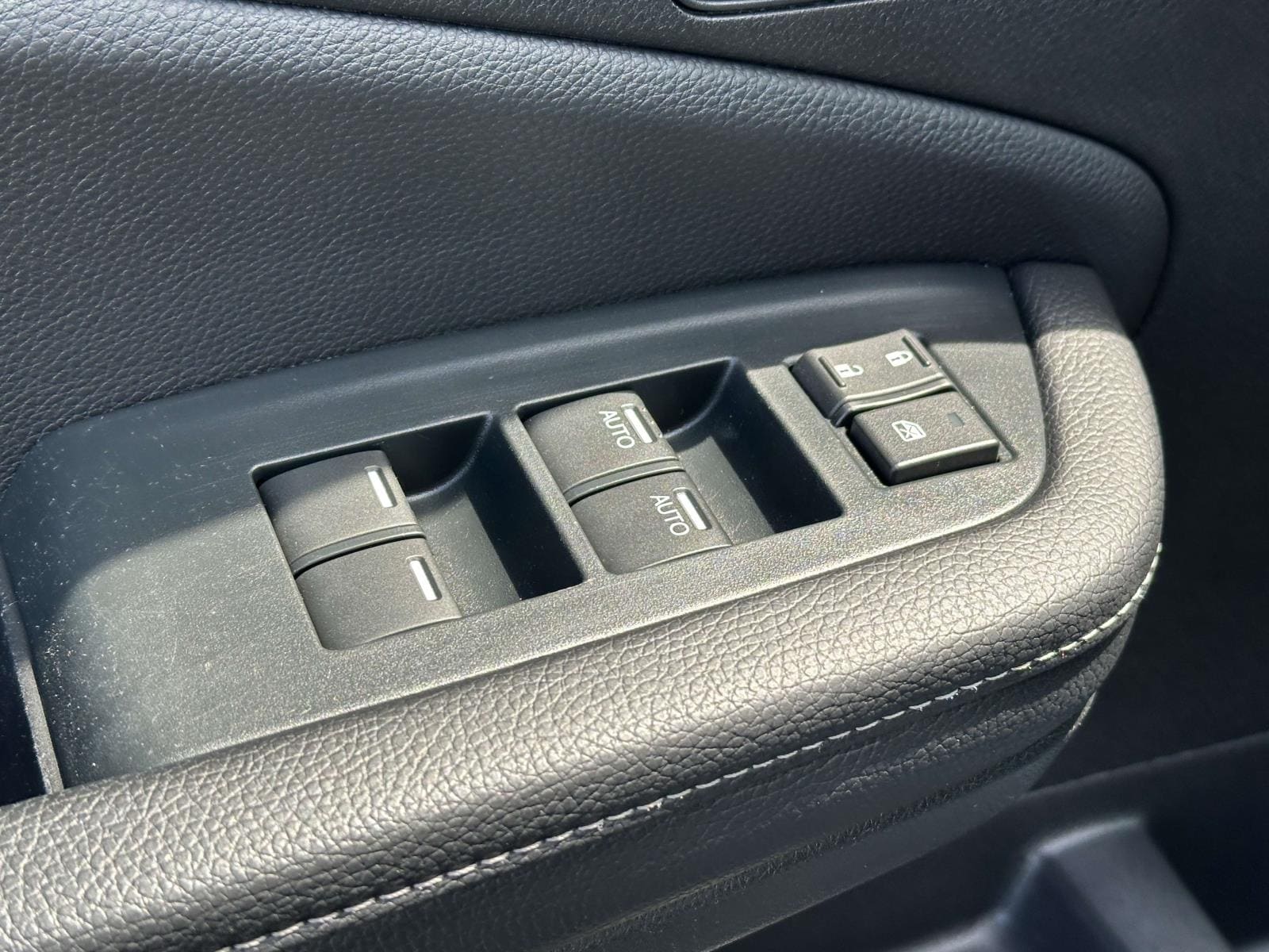 2023 Honda Passport EX-L - Photo 15