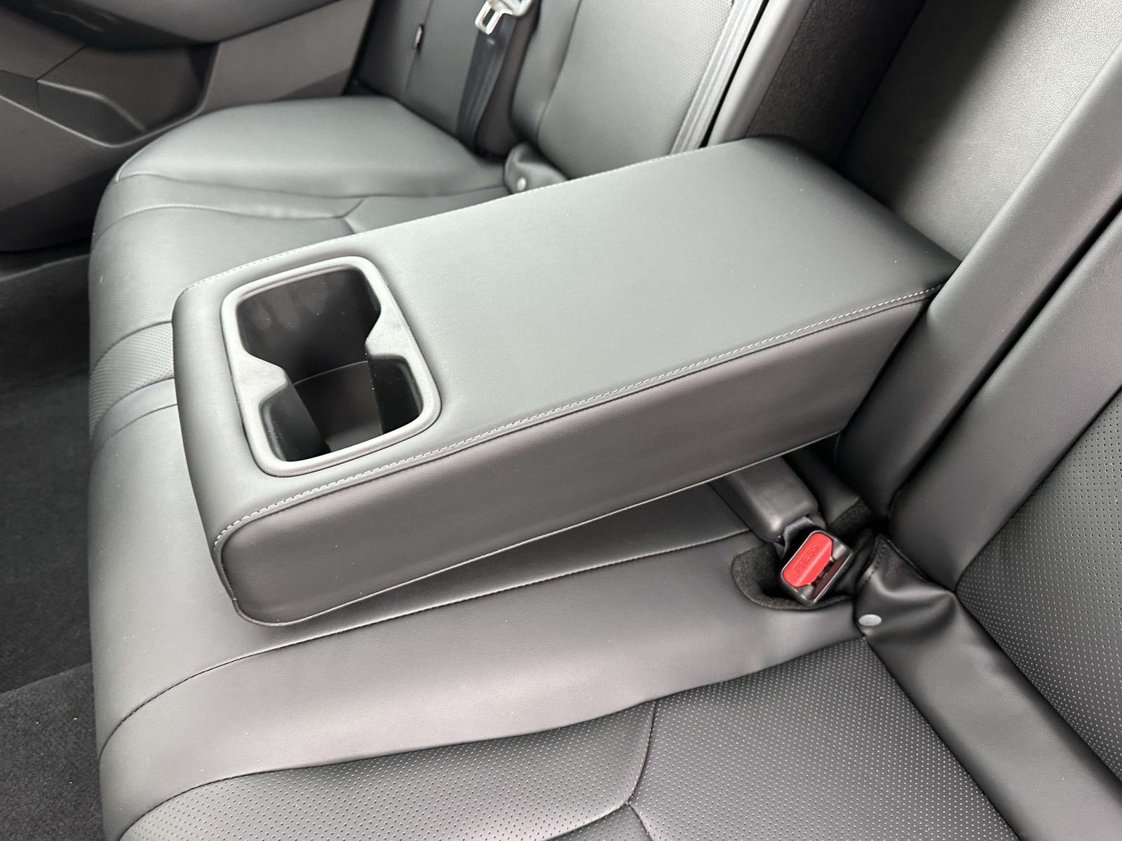 2023 Honda Accord Hybrid EX-L - Photo 9