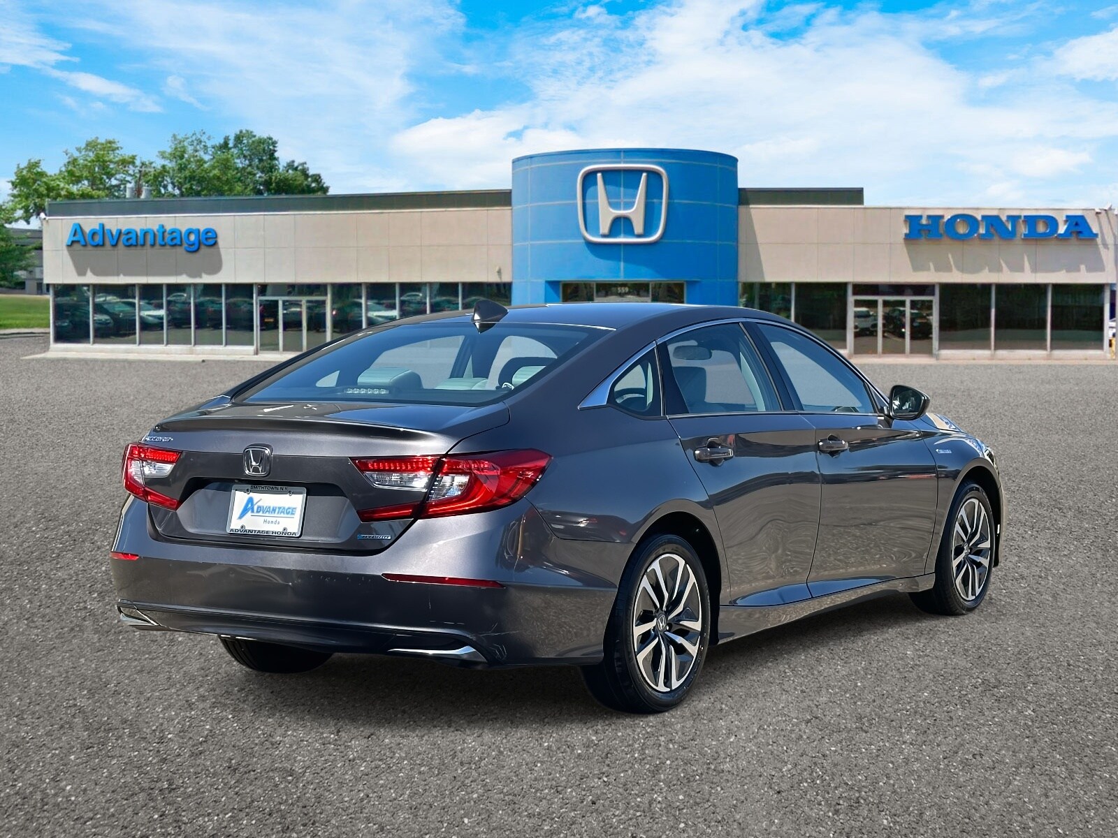 2020 Honda Accord Hybrid photo 2