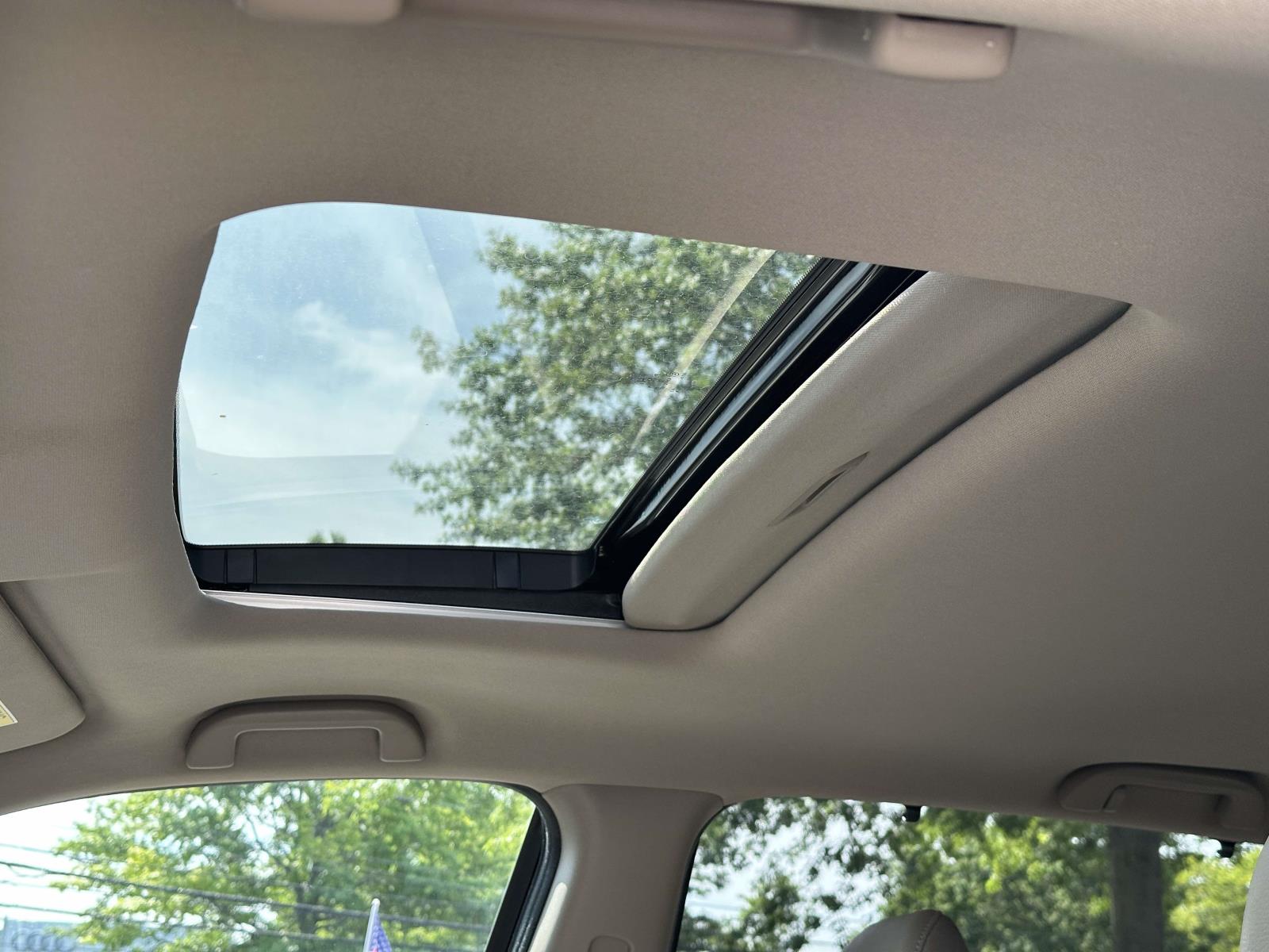 2022 Honda Pilot SE - Photo 18