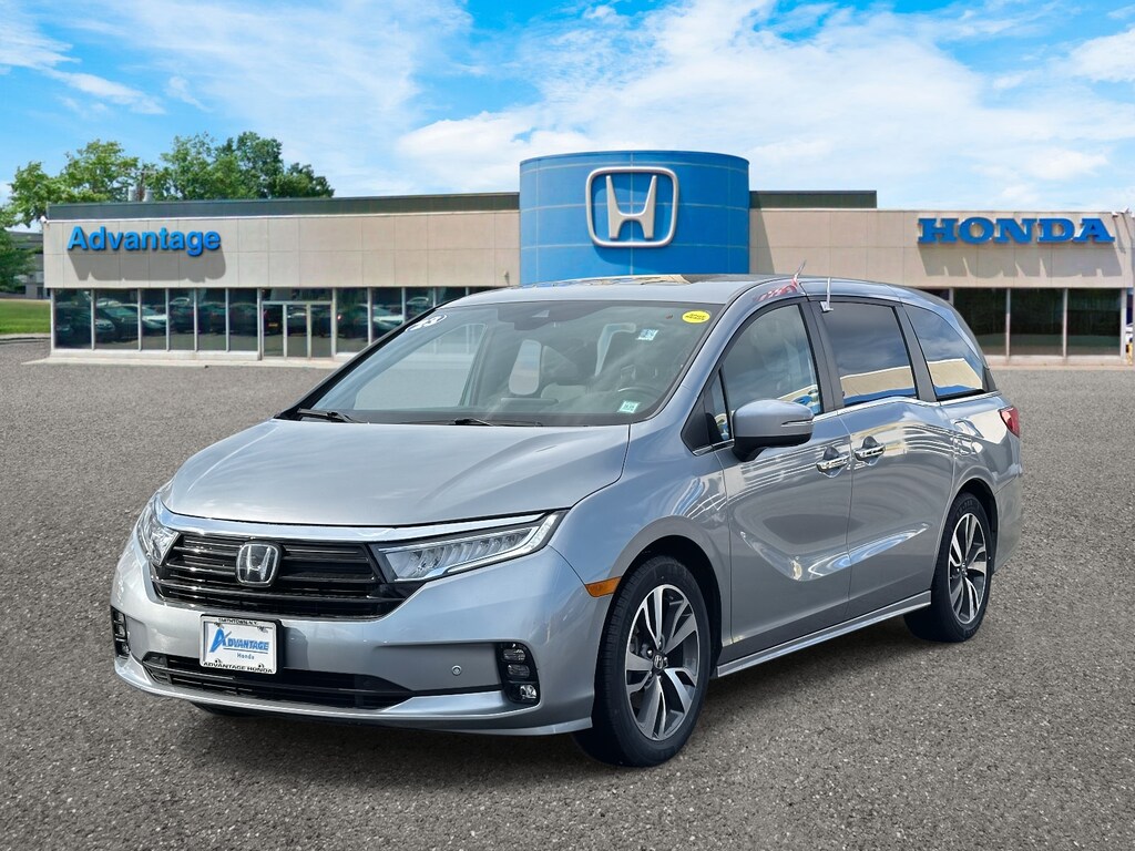 Certified 2023 Honda Odyssey Touring Van