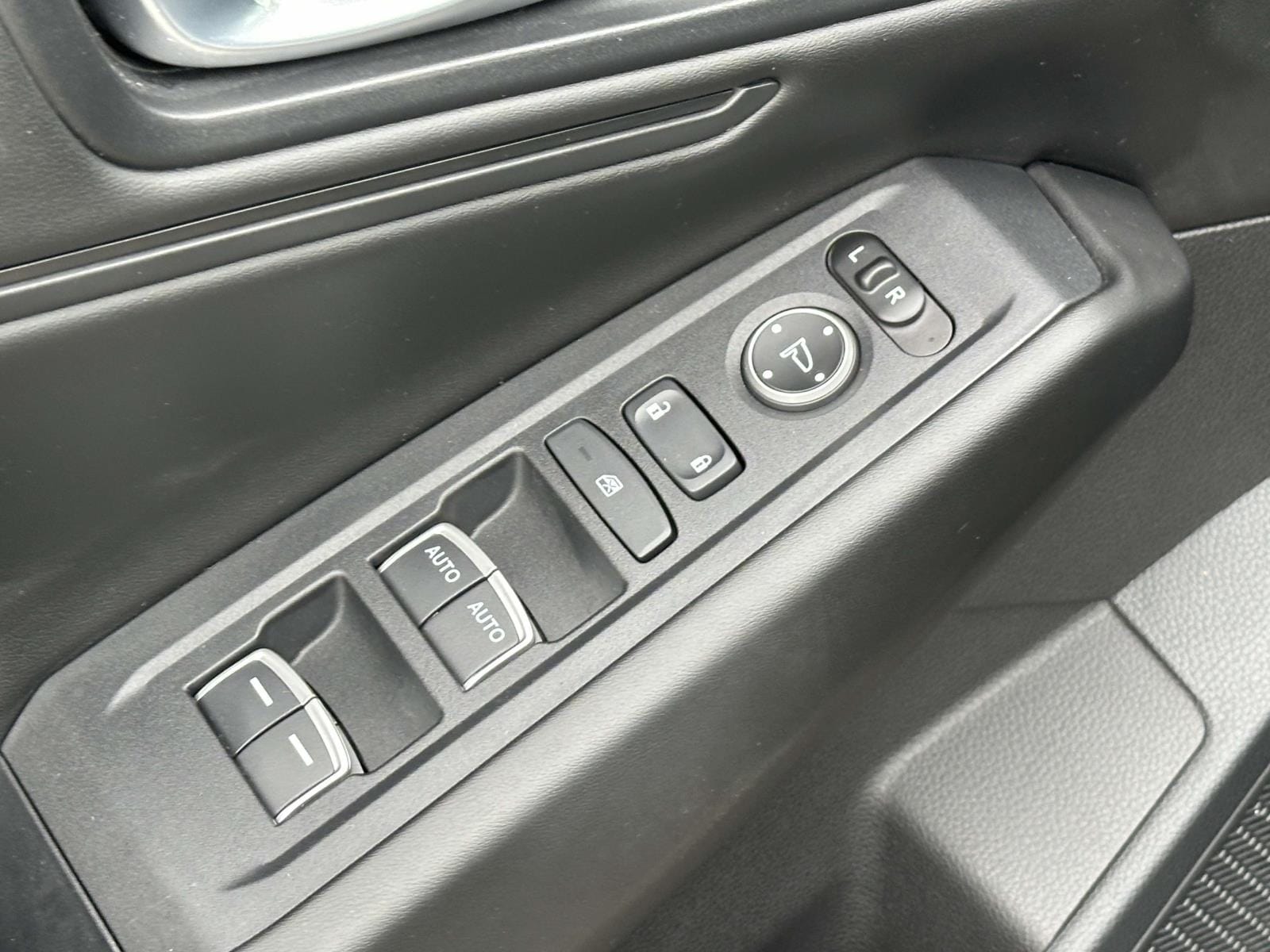 2023 Honda Accord Hybrid EX-L - Photo 14