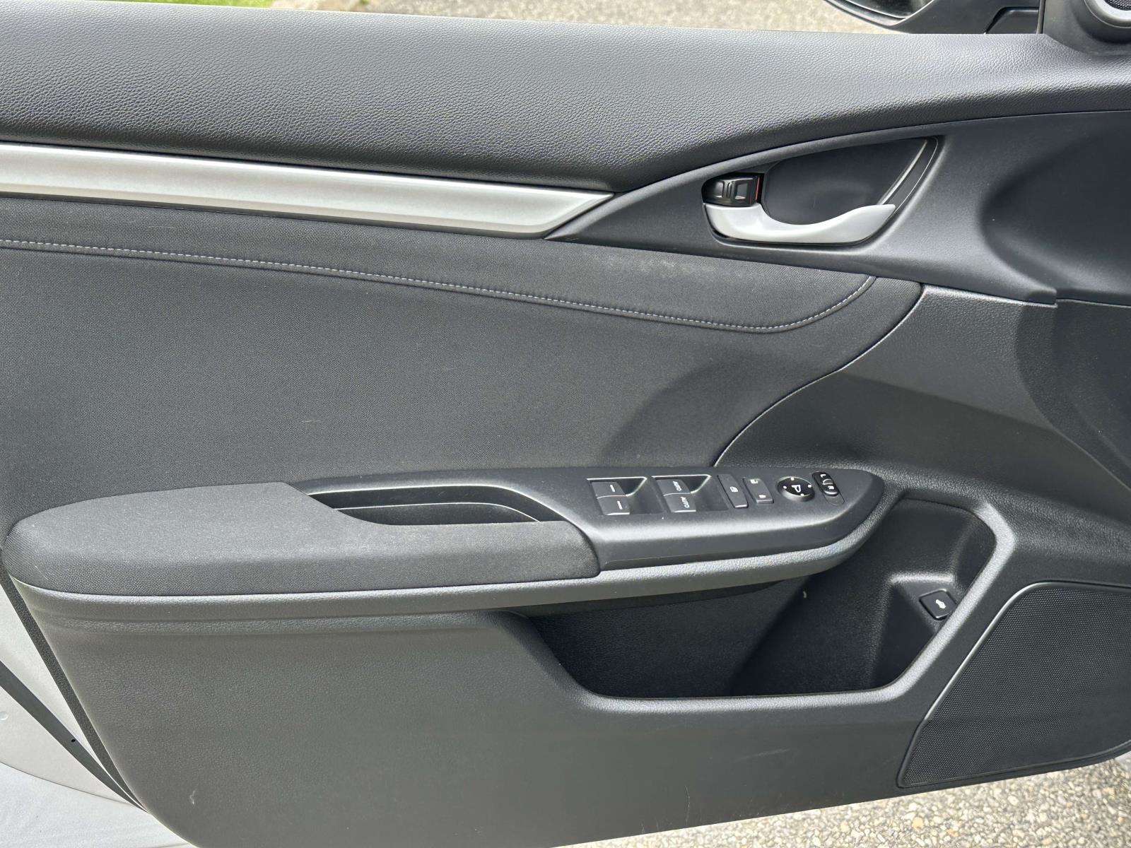 2018 Honda Civic EX - Photo 14