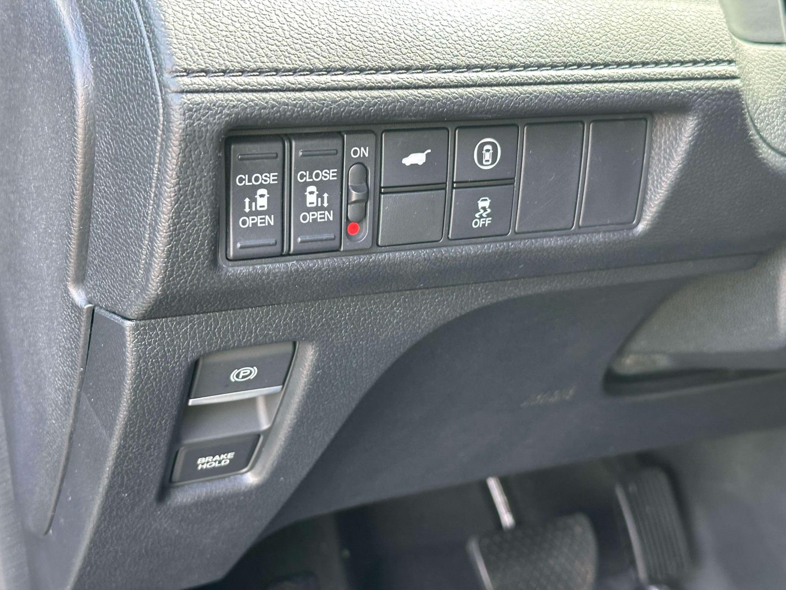 2023 Honda Odyssey EX-L - Photo 18