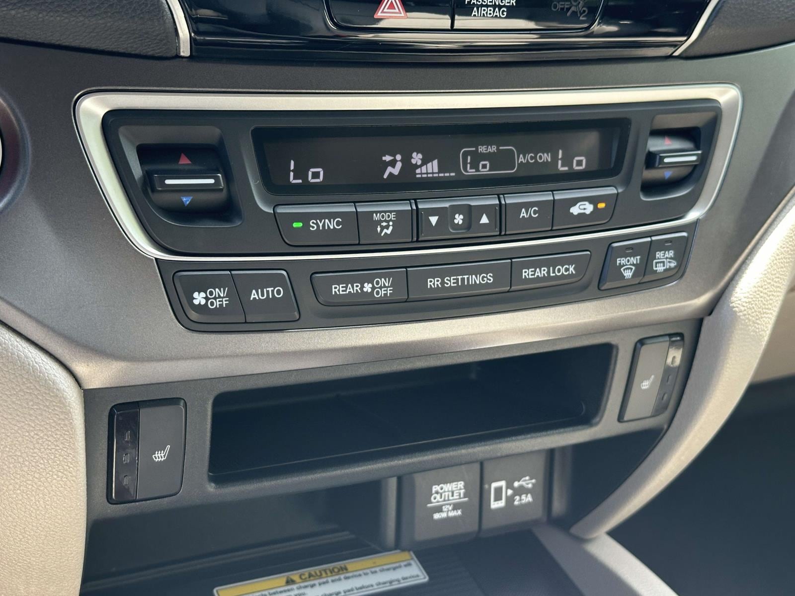 2022 Honda Pilot SE - Photo 28