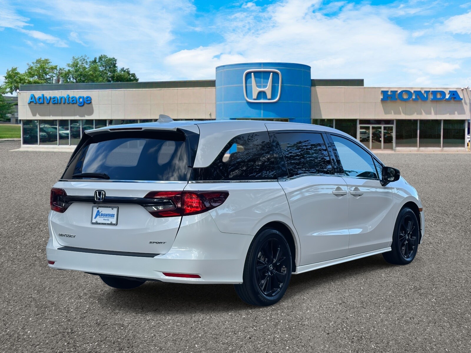 2023 Honda Odyssey Sport photo 3