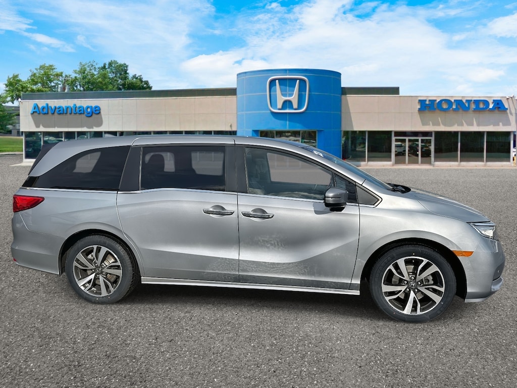 Certified 2023 Honda Odyssey Touring Van