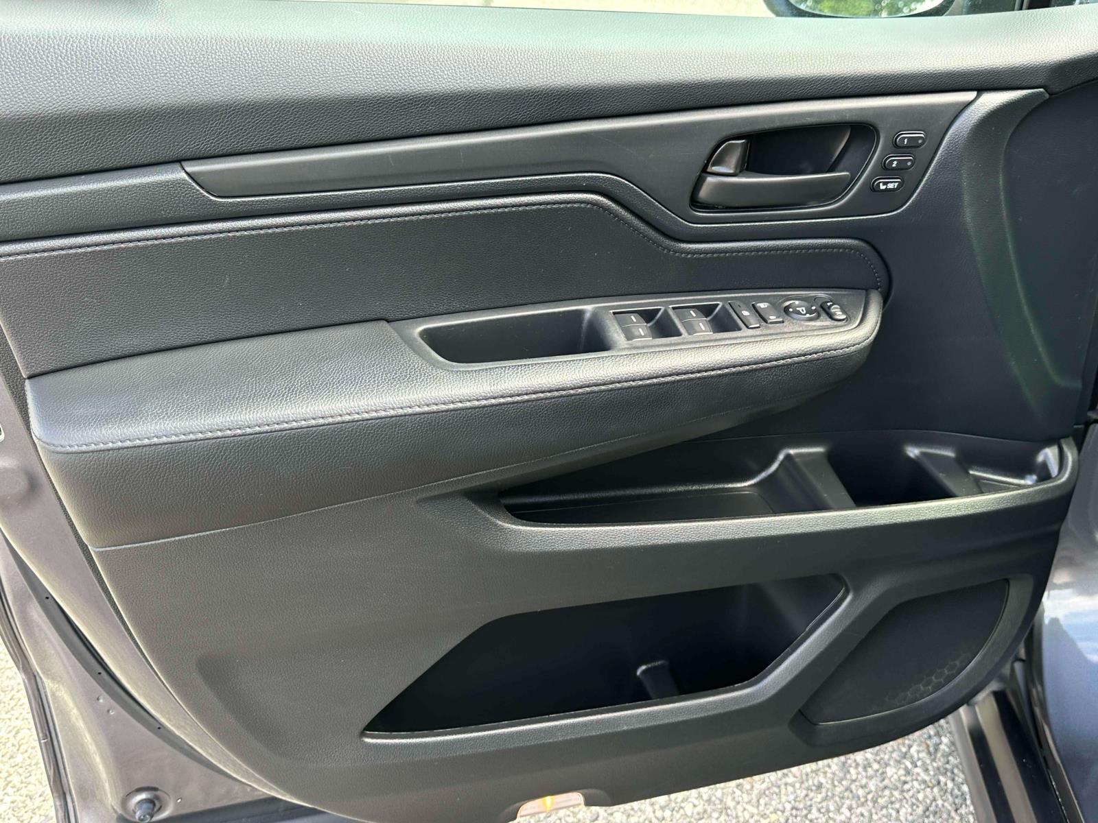 2023 Honda Odyssey EX-L - Photo 13