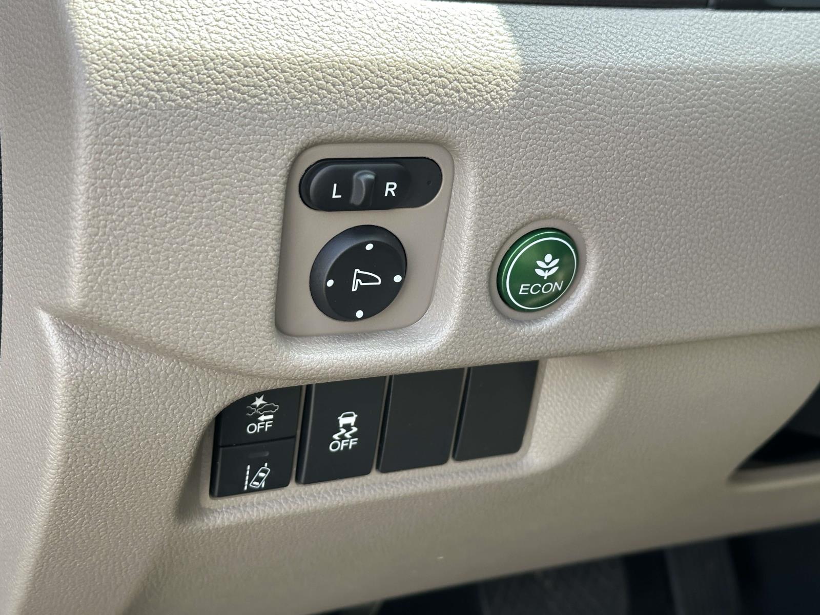 2022 Honda Pilot SE - Photo 19