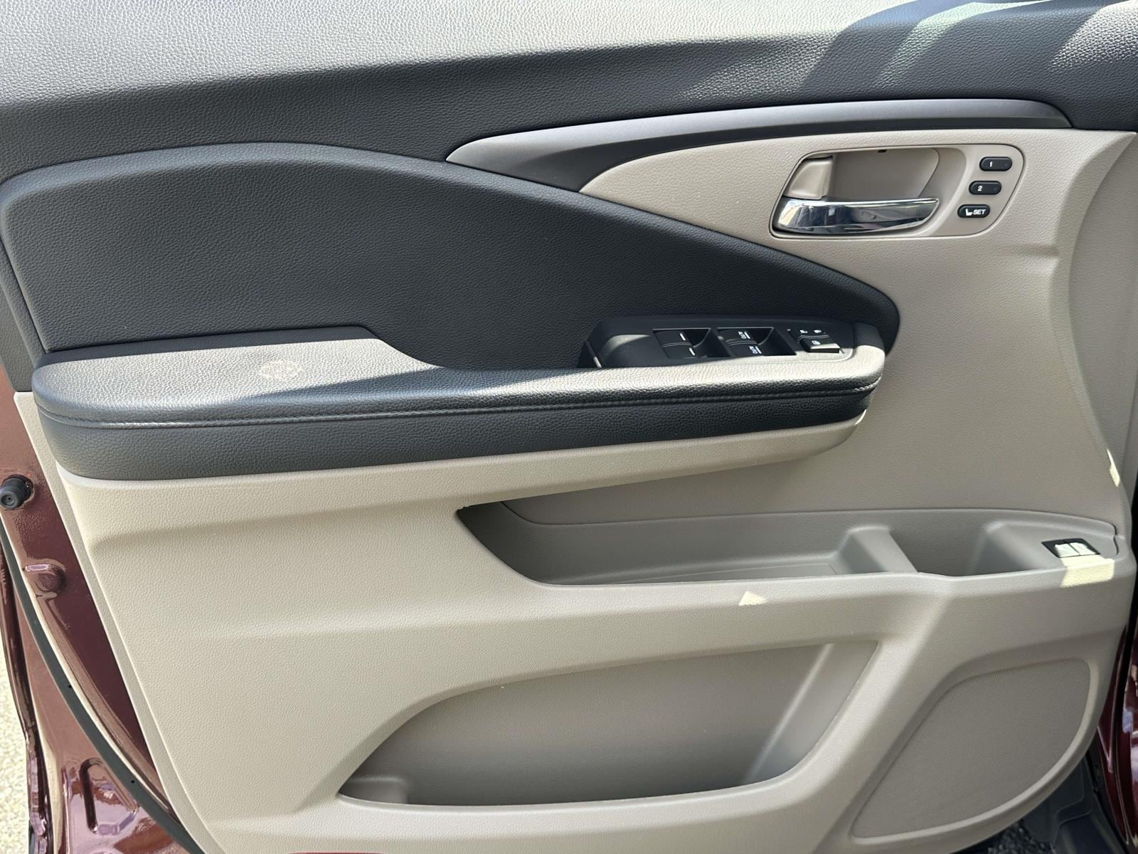 2022 Honda Pilot SE - Photo 14