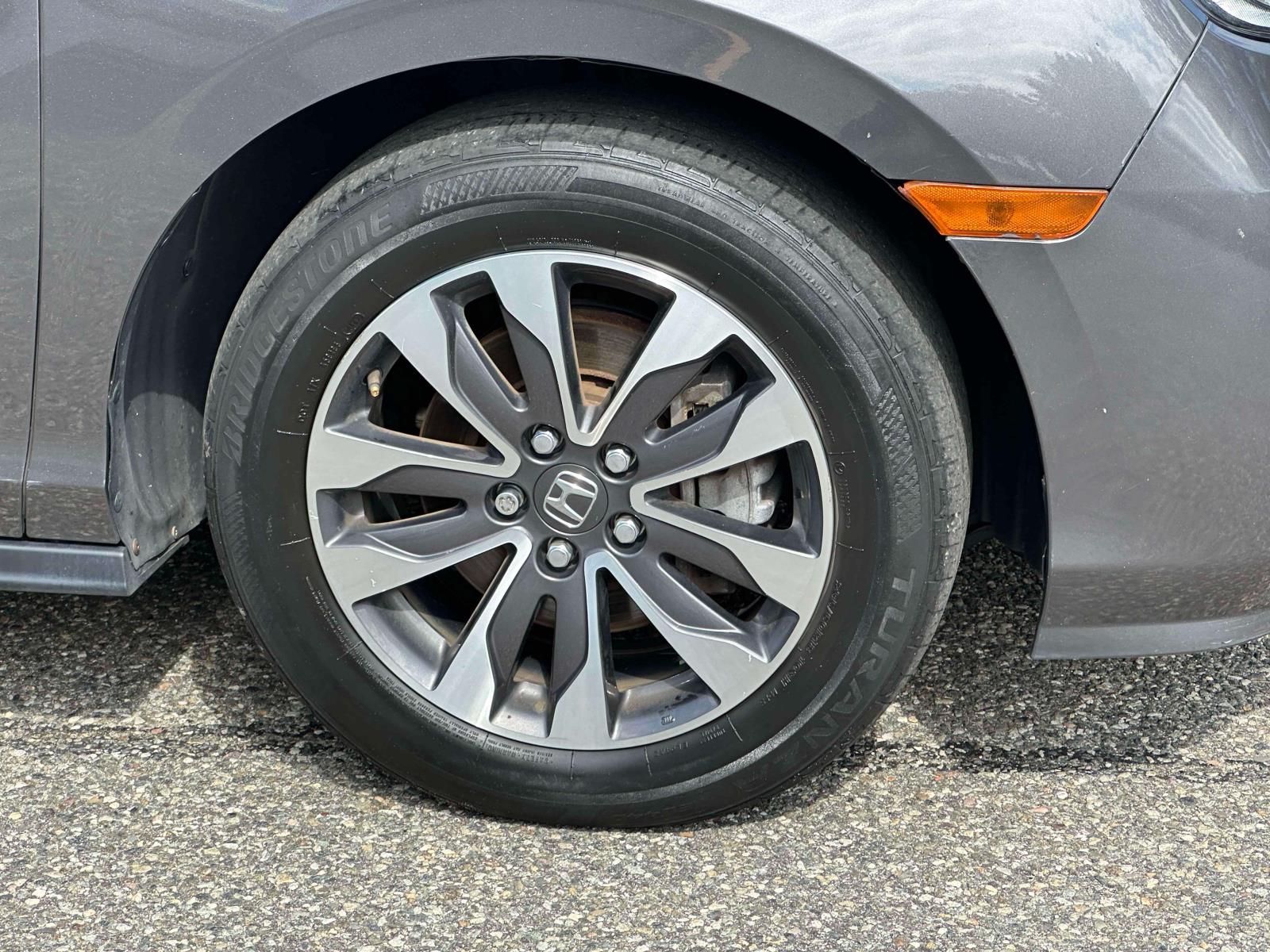 2023 Honda Odyssey EX-L - Photo 6
