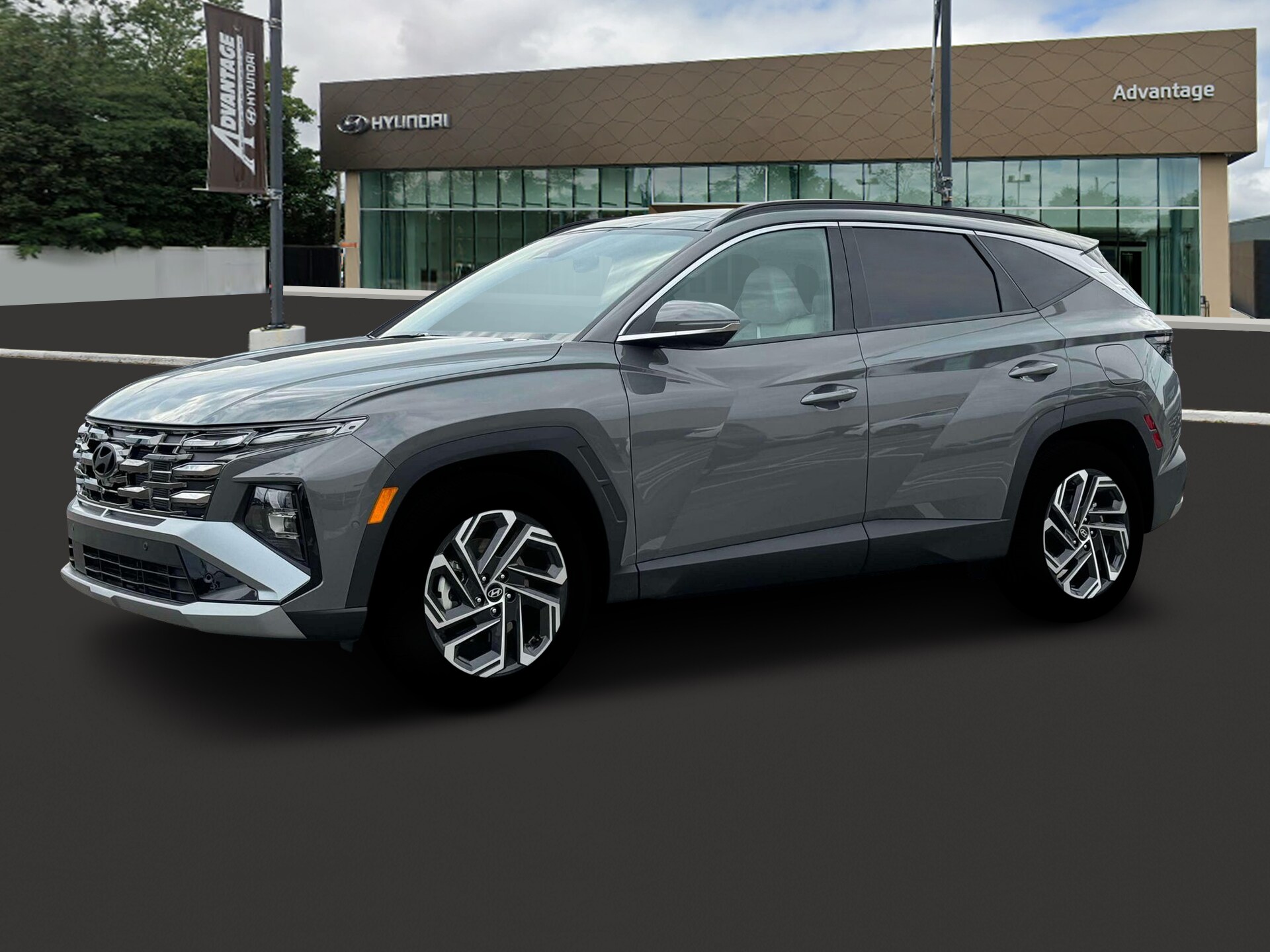 2025 Hyundai Tucson Limited photo 2